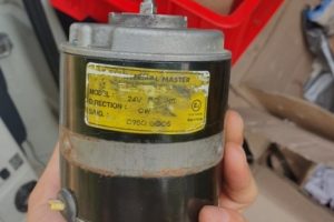 Motor quạt máy lạnh có thể kêu do nguyên nhân nào?