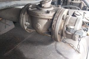 Thay thế van cho xe tải chở xăng dầu cần lưu ý những gì?